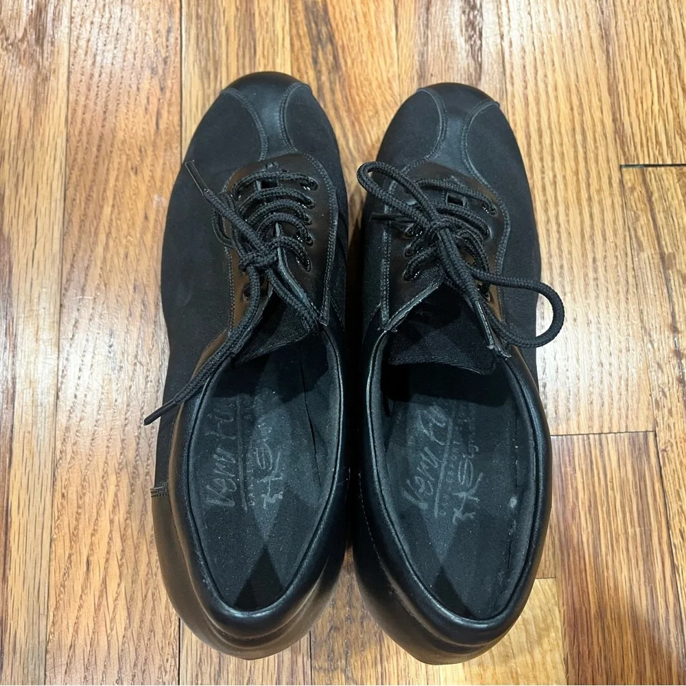 Black VERY FINE Ladies Practice/Cuban- Signature Series,Size 9.Some pilling area